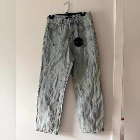 NWT White Fox Did You Miss Me Mid Rise Straight Leg Denim Size Medium Acid Wash - Picture 2 of 16